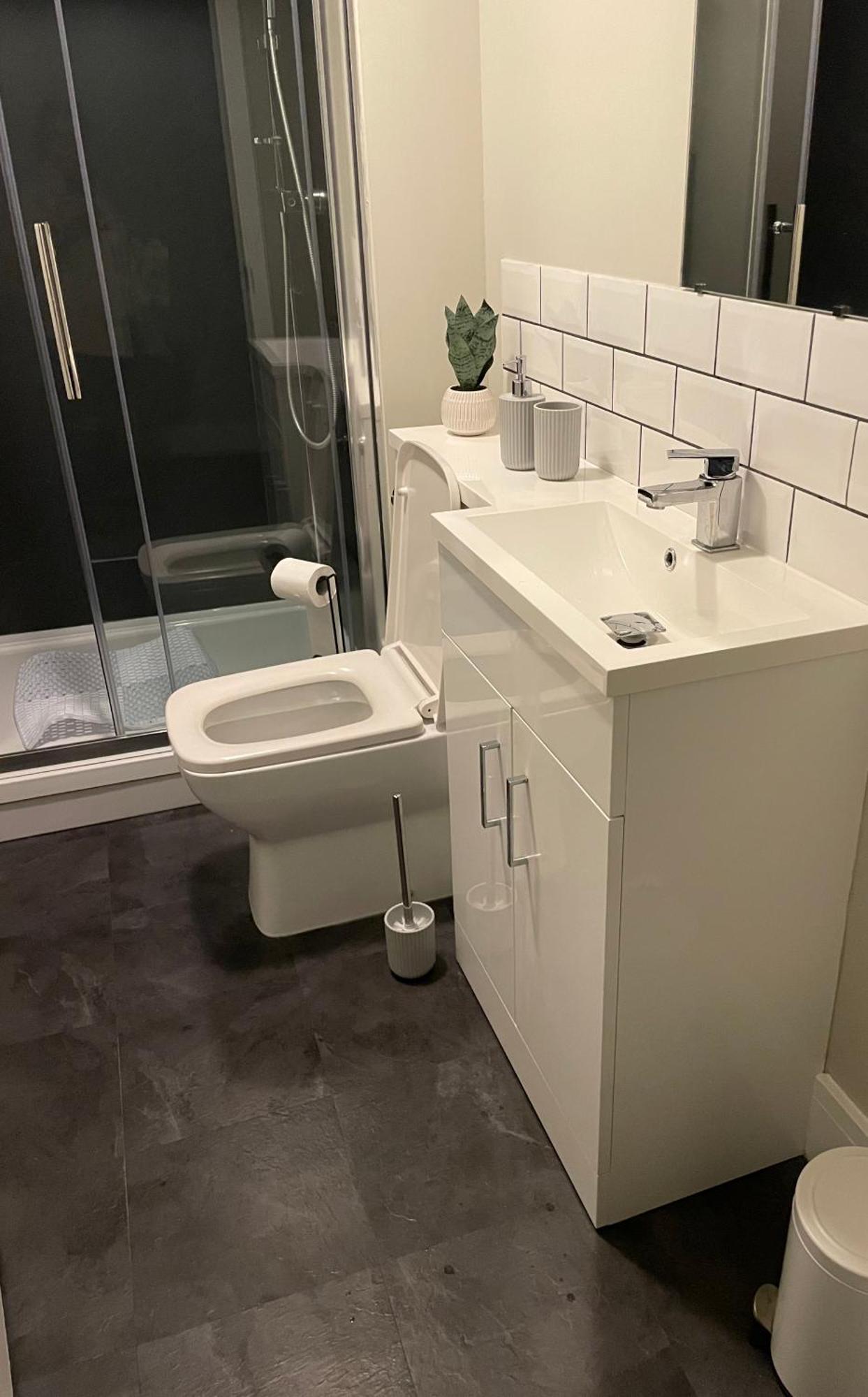 Poplar House-2Bedroom House In Town Centre With Free Parking By Shortstays4U キングズ・リン エクステリア 写真